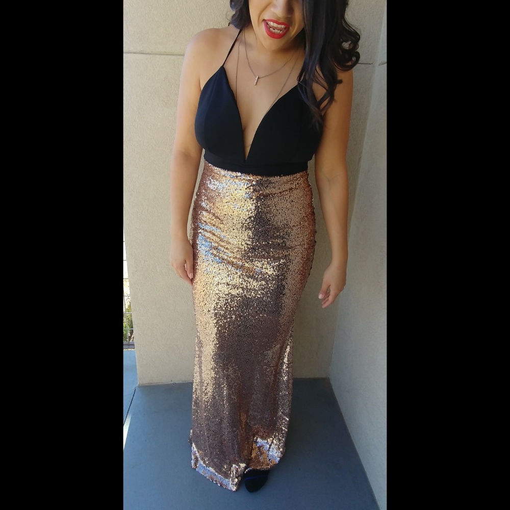 Elegant & Sexy Rose Gold Sequin Evening Gown